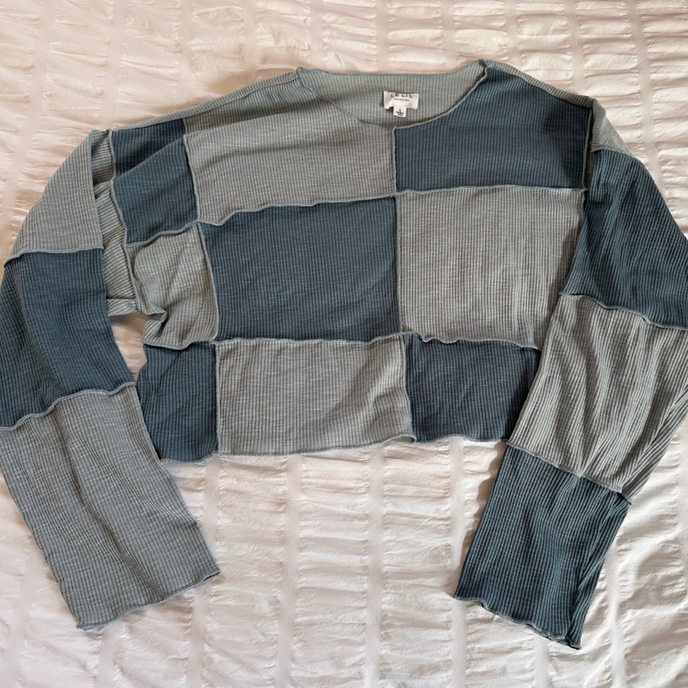 Vici patchwork cropped long sleeve, size large